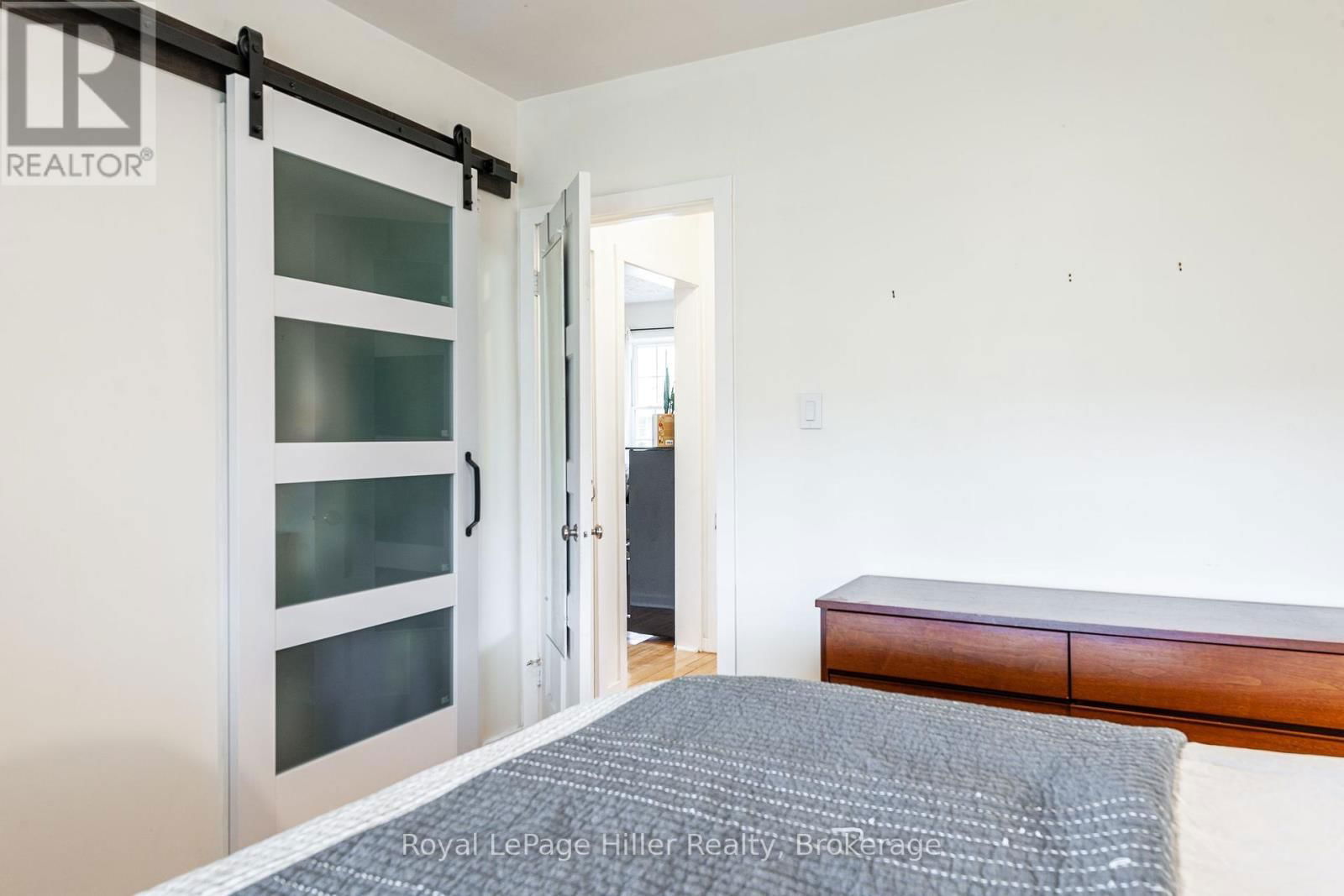 20 CORIANO STREET Image 23