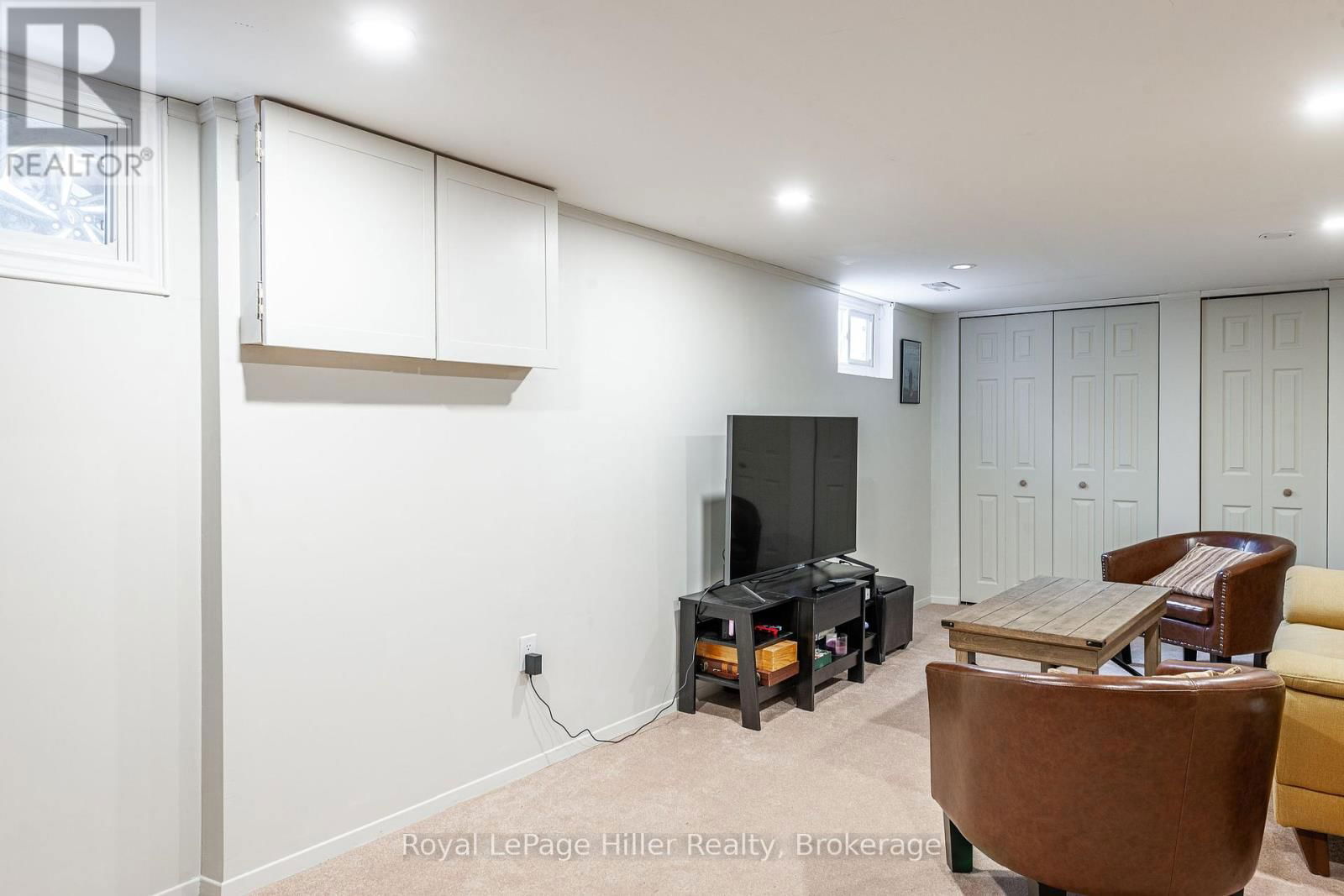 20 CORIANO STREET Image 25