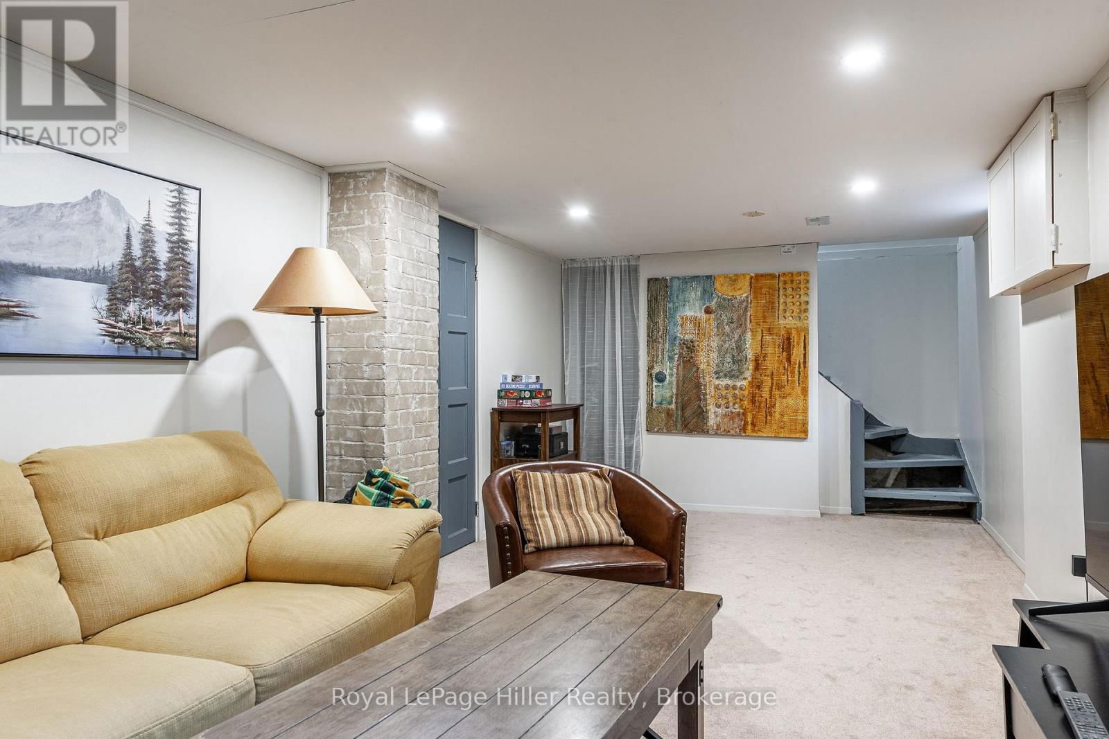 20 CORIANO STREET Image 26