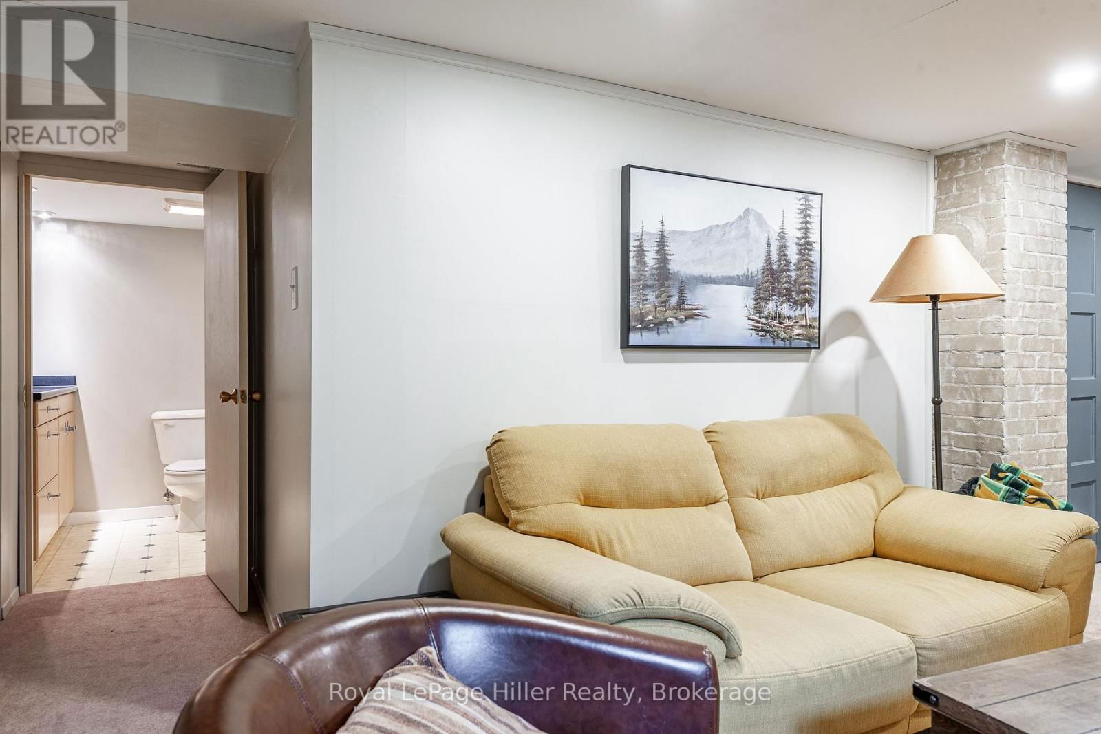 20 CORIANO STREET Image 27