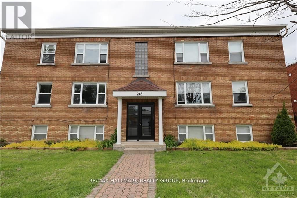 7 - 245 DES PERES BLANCS AVENUE Image 1