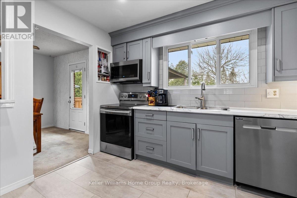 18 MATTHEW DRIVE Image 24