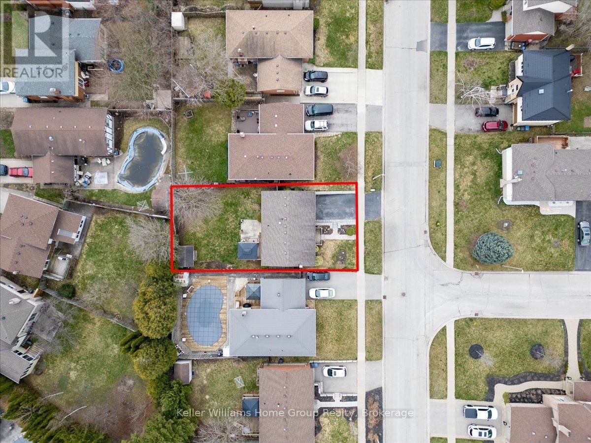 18 MATTHEW DRIVE Image 47