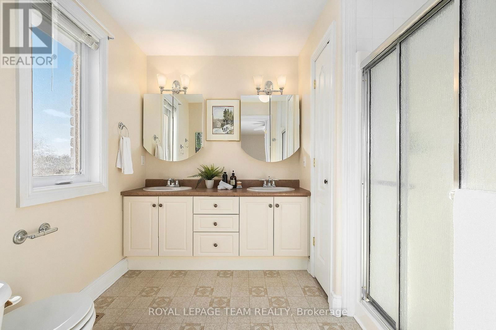 14 GARRISON DRIVE Image 22