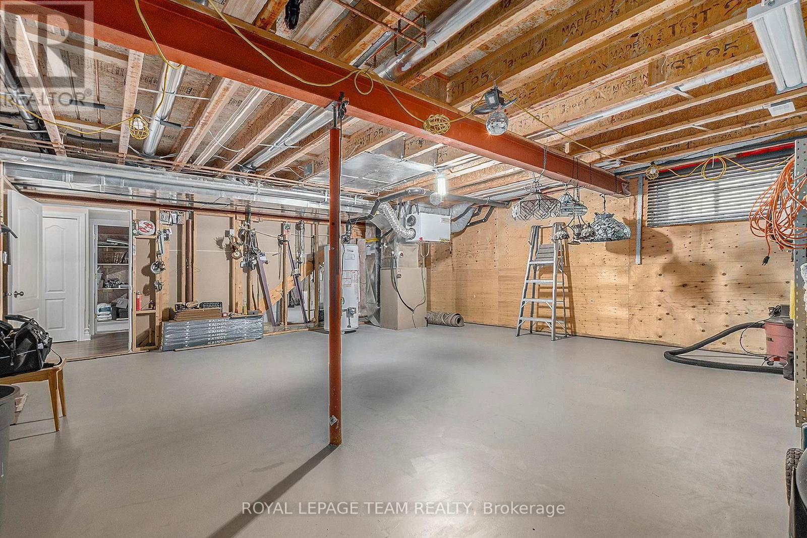 14 GARRISON DRIVE Image 33