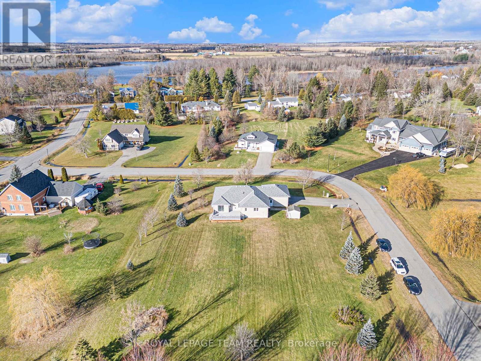14 GARRISON DRIVE Image 44