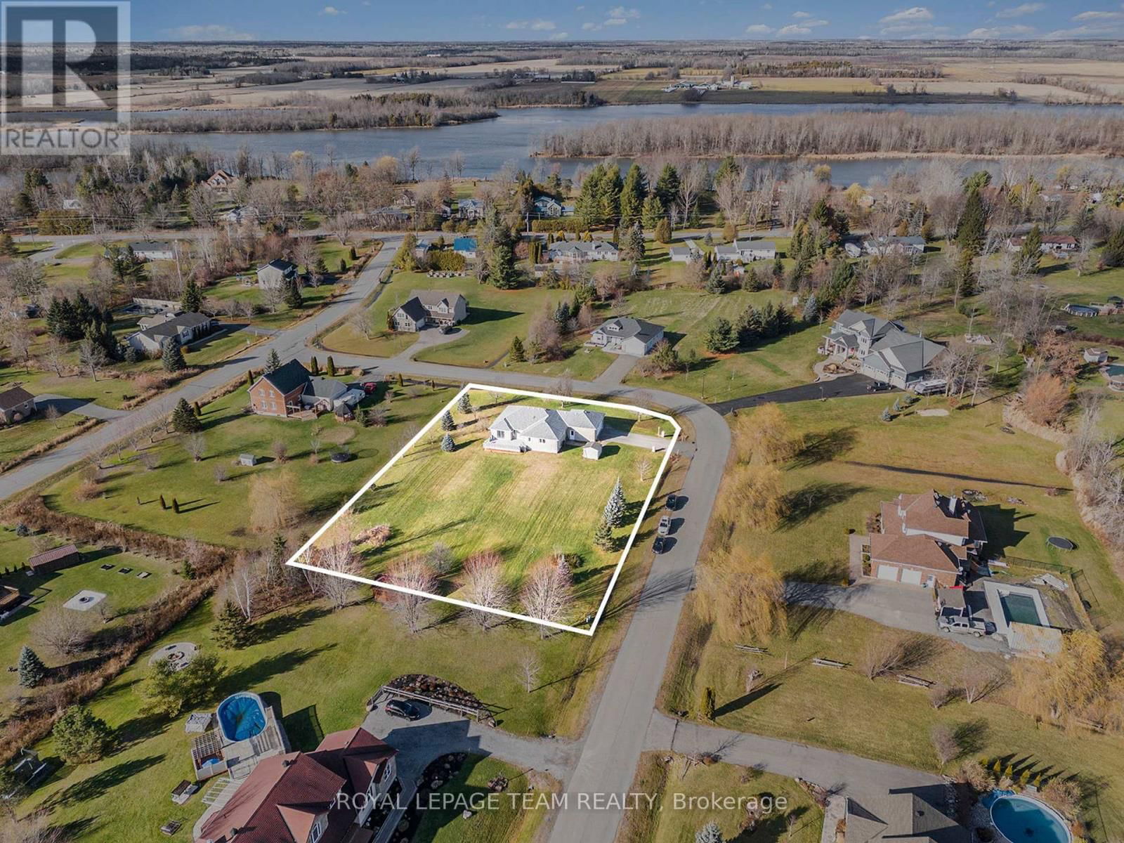 14 GARRISON DRIVE Image 45