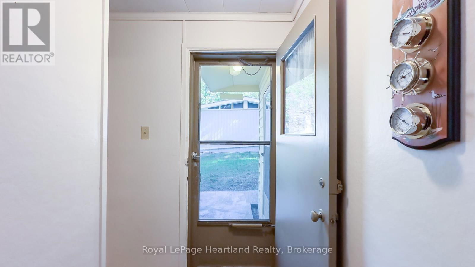 83815B DICKSON STREET Image 5