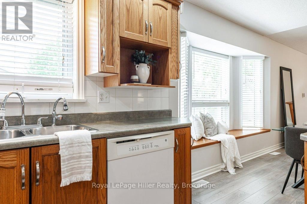 176 FRANKLIN DRIVE Image 8