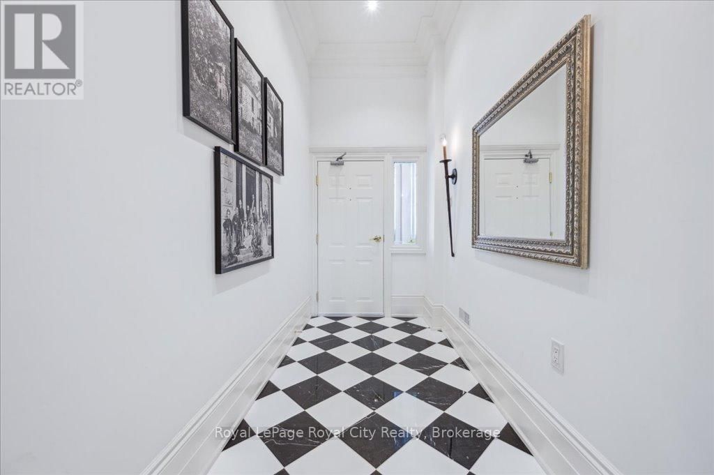 15 - 25 MANOR PARK CRESCENT Image 14