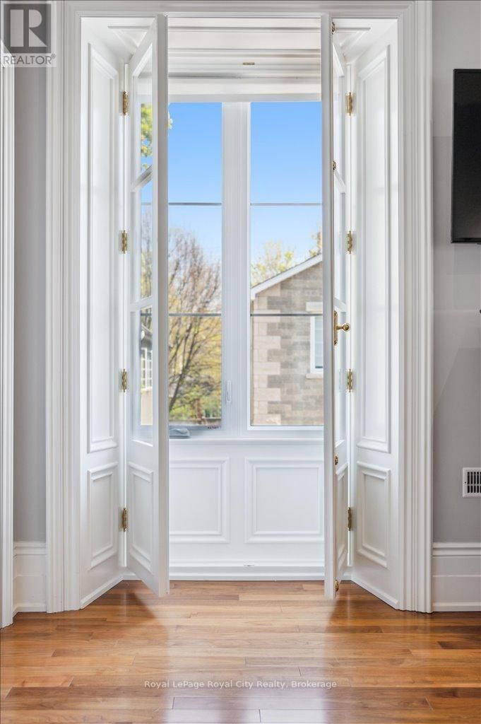 15 - 25 MANOR PARK CRESCENT Image 9