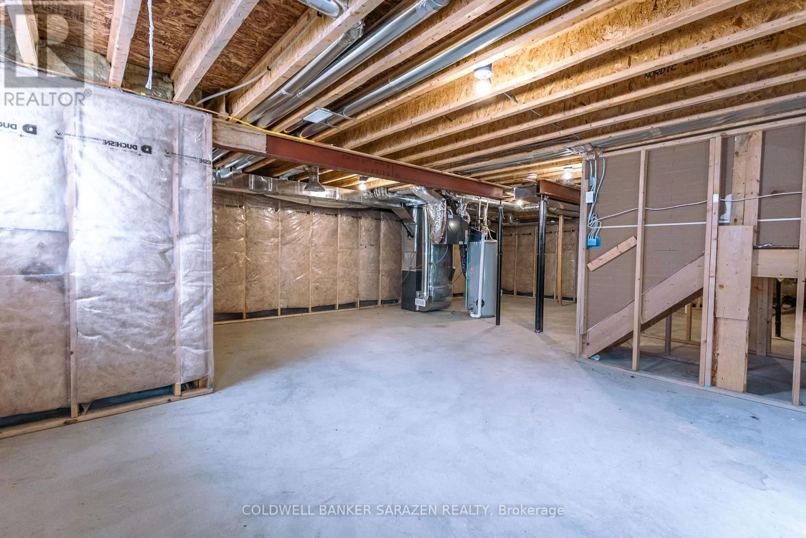 240 DAGENHAM STREET Image 36