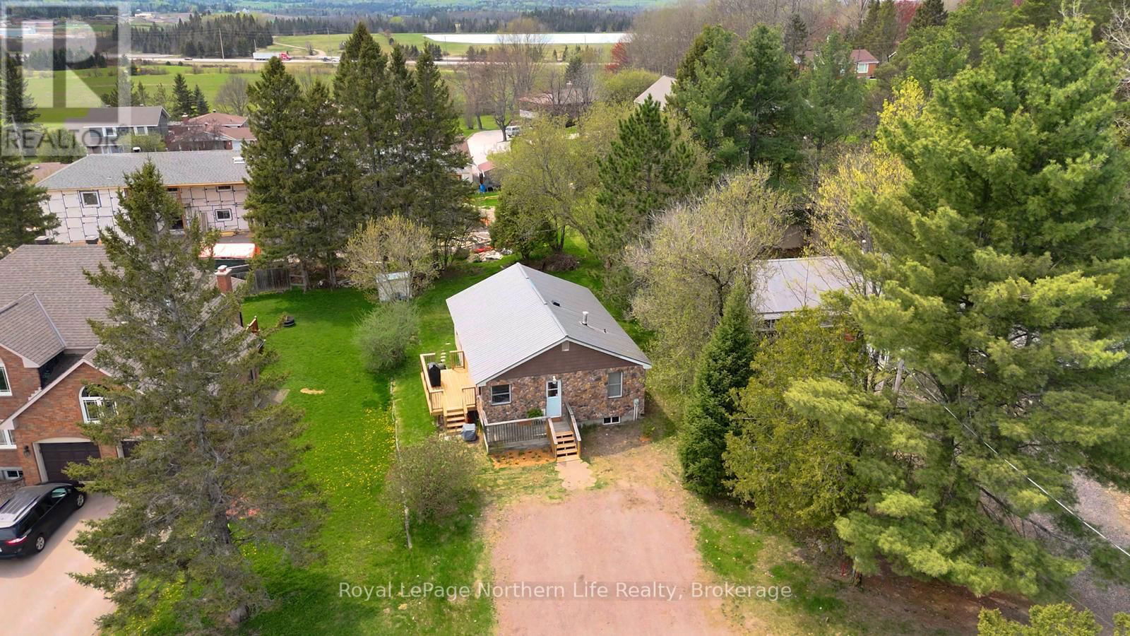 321 MAIN STREET Image 17