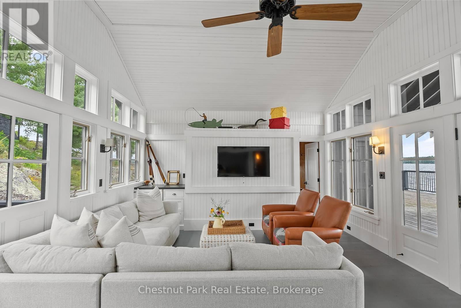 1 ISLAND R21 ISLAND Image 33