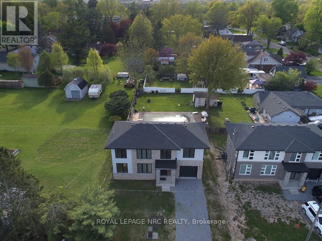 203 PARK STREET Image 11