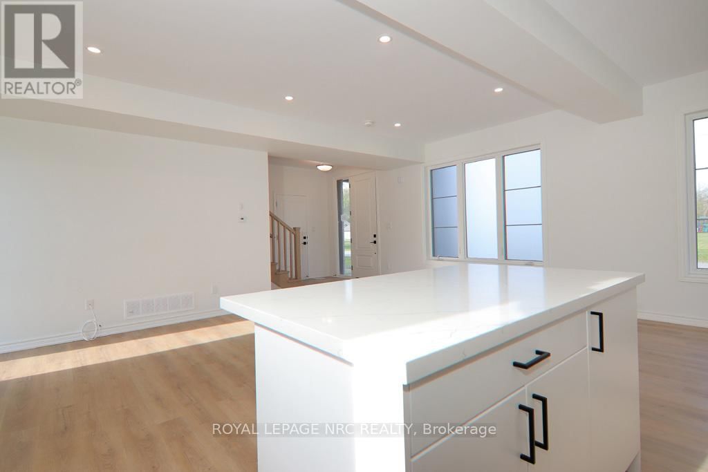 203 PARK STREET Image 21