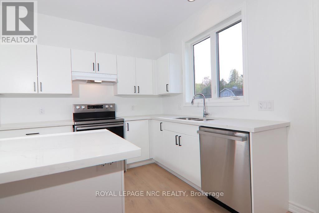 203 PARK STREET Image 22