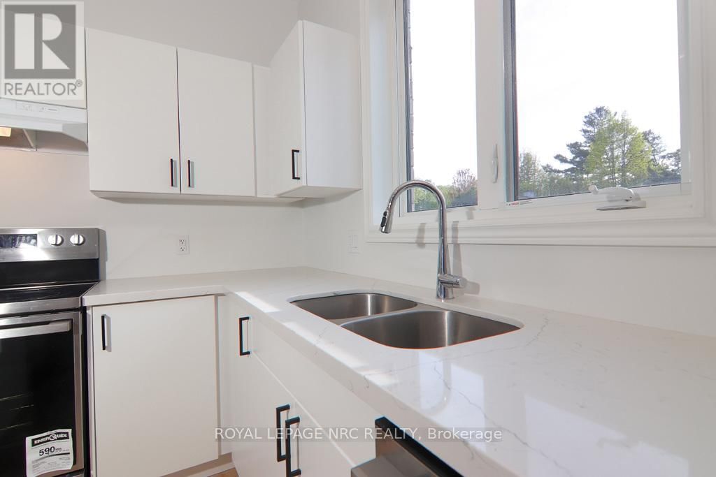 203 PARK STREET Image 24