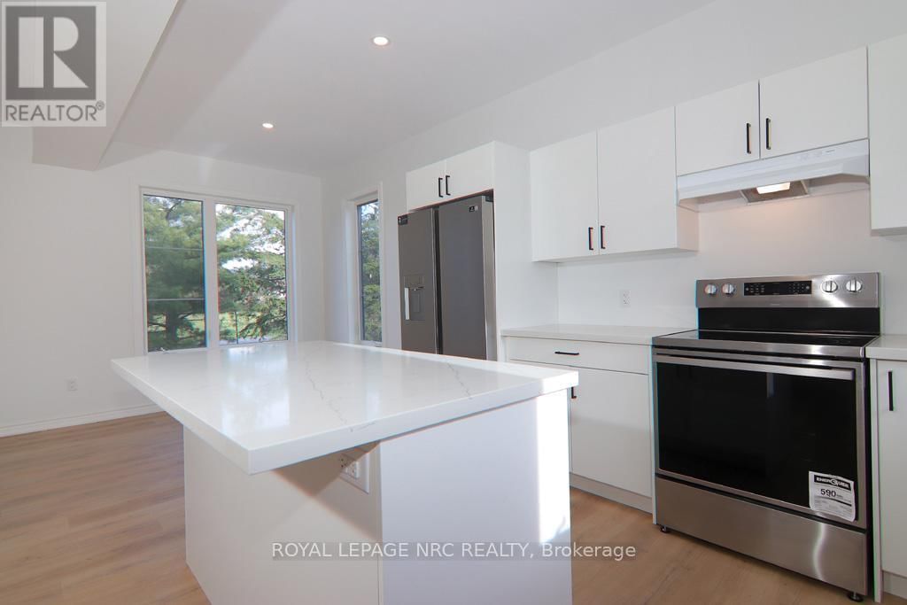 203 PARK STREET Image 25