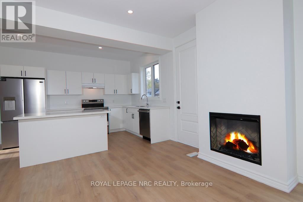 203 PARK STREET Image 26