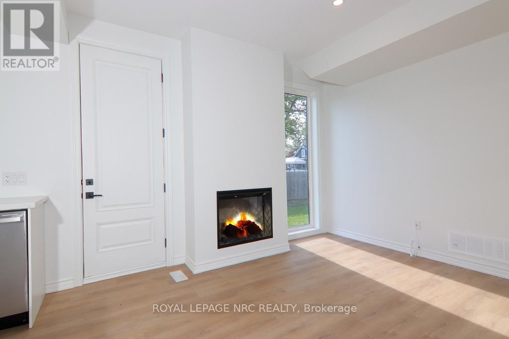 203 PARK STREET Image 27