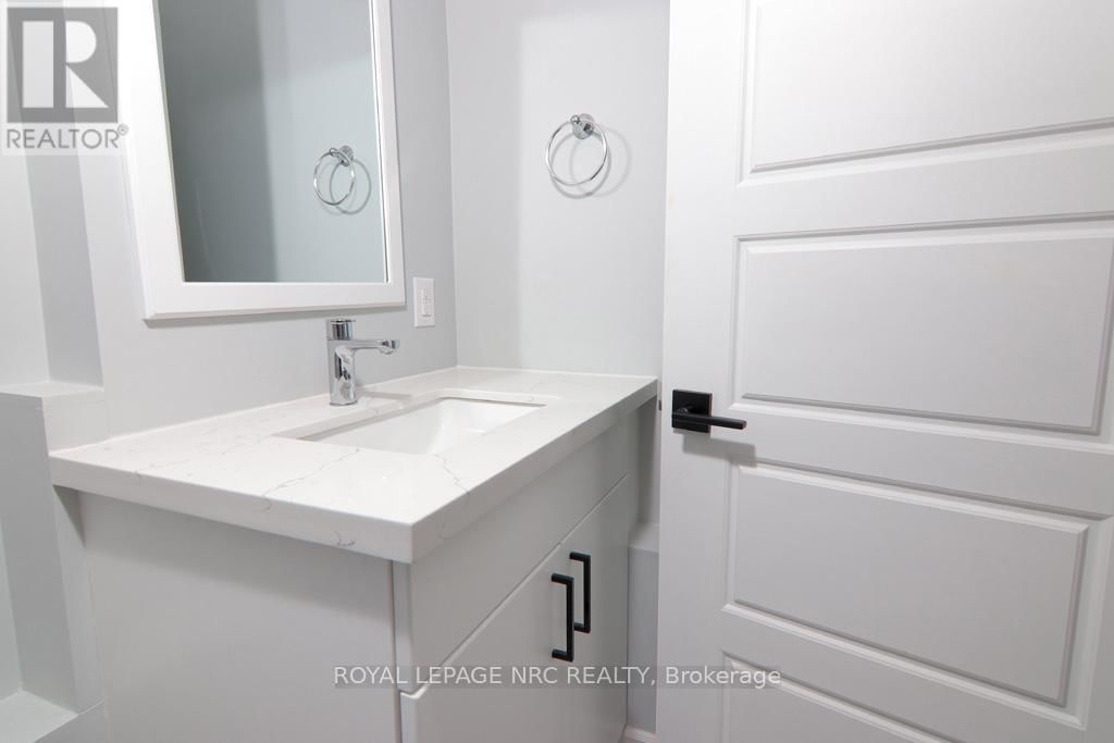 203 PARK STREET Image 33