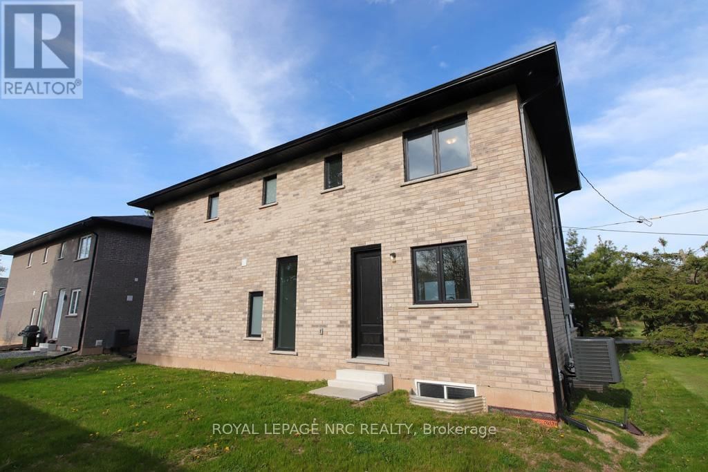 203 PARK STREET Image 9