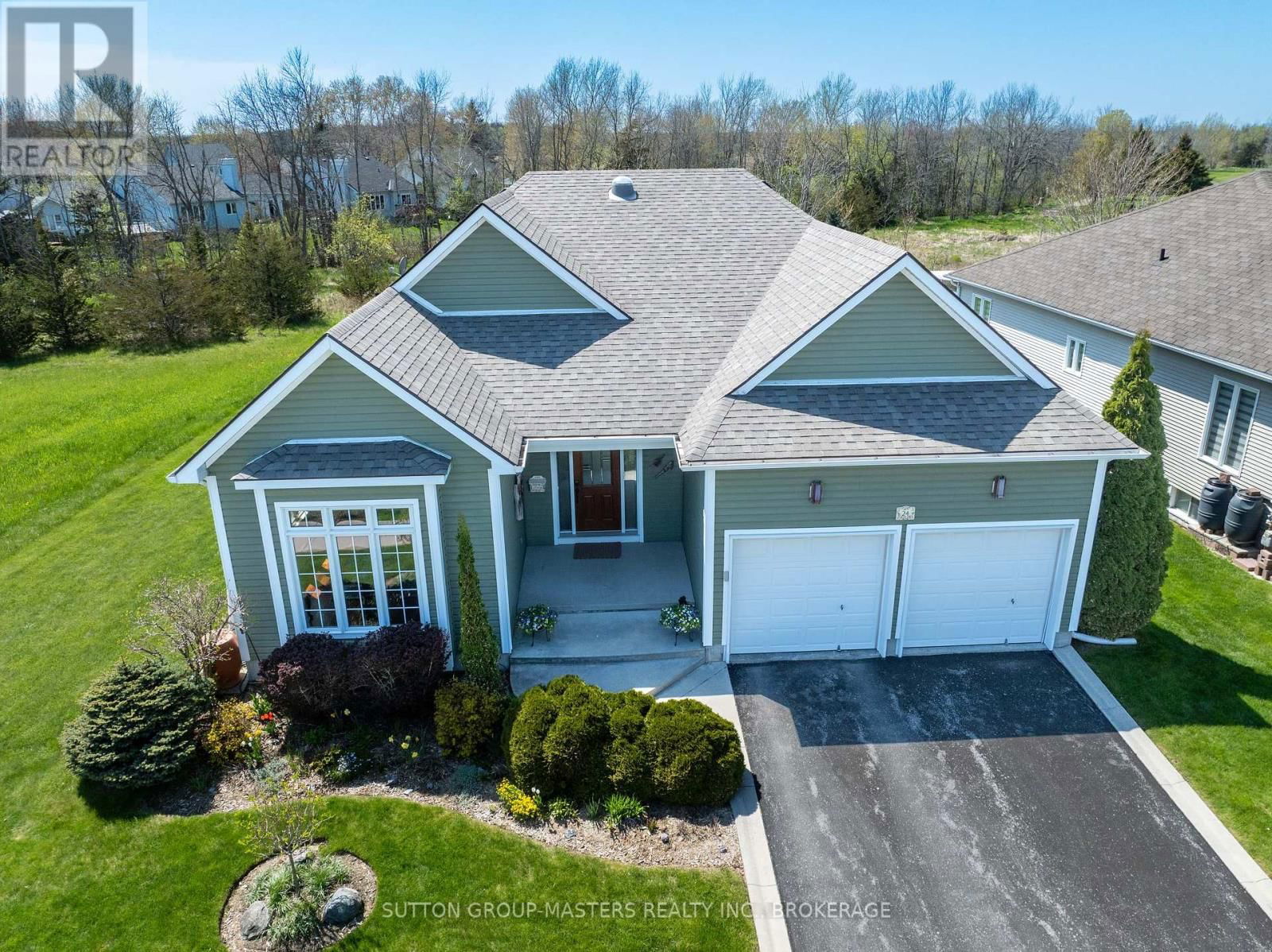 24 COUNTRY CLUB DRIVE Image 1