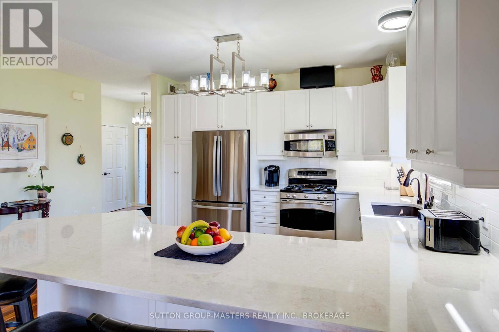 24 COUNTRY CLUB DRIVE Image 10