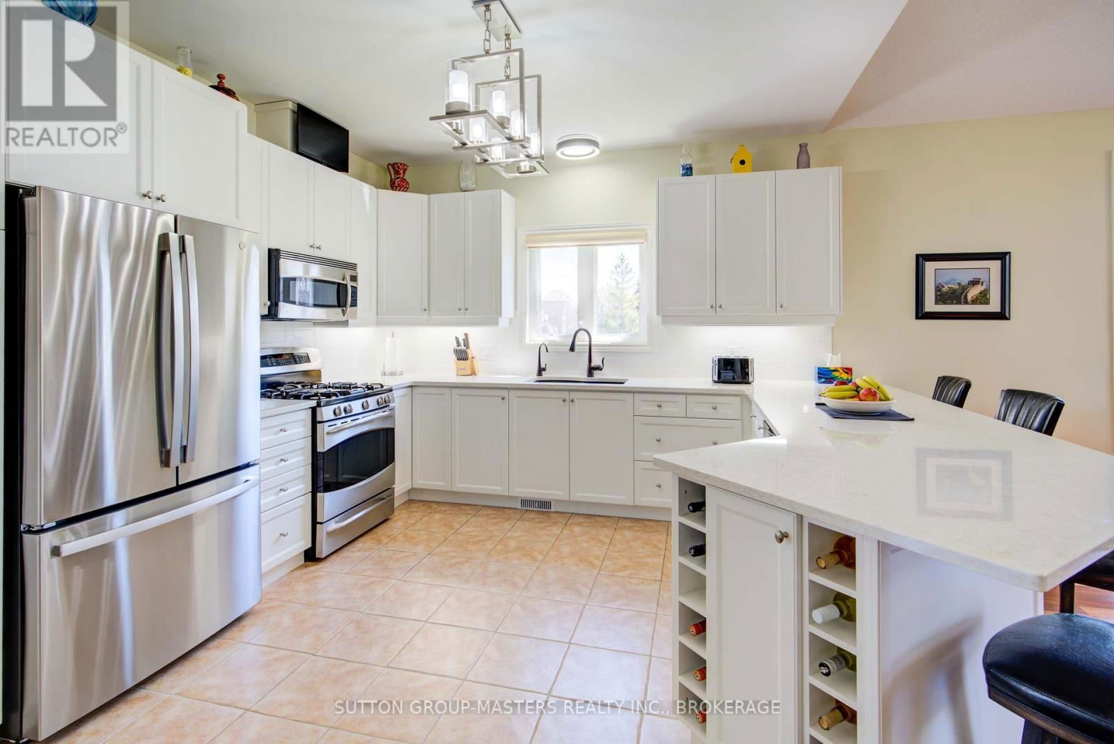 24 COUNTRY CLUB DRIVE Image 11
