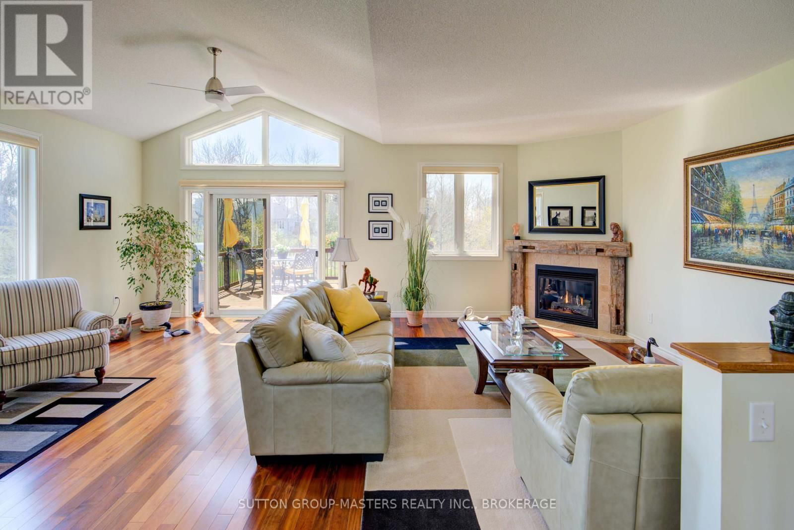 24 COUNTRY CLUB DRIVE Image 15
