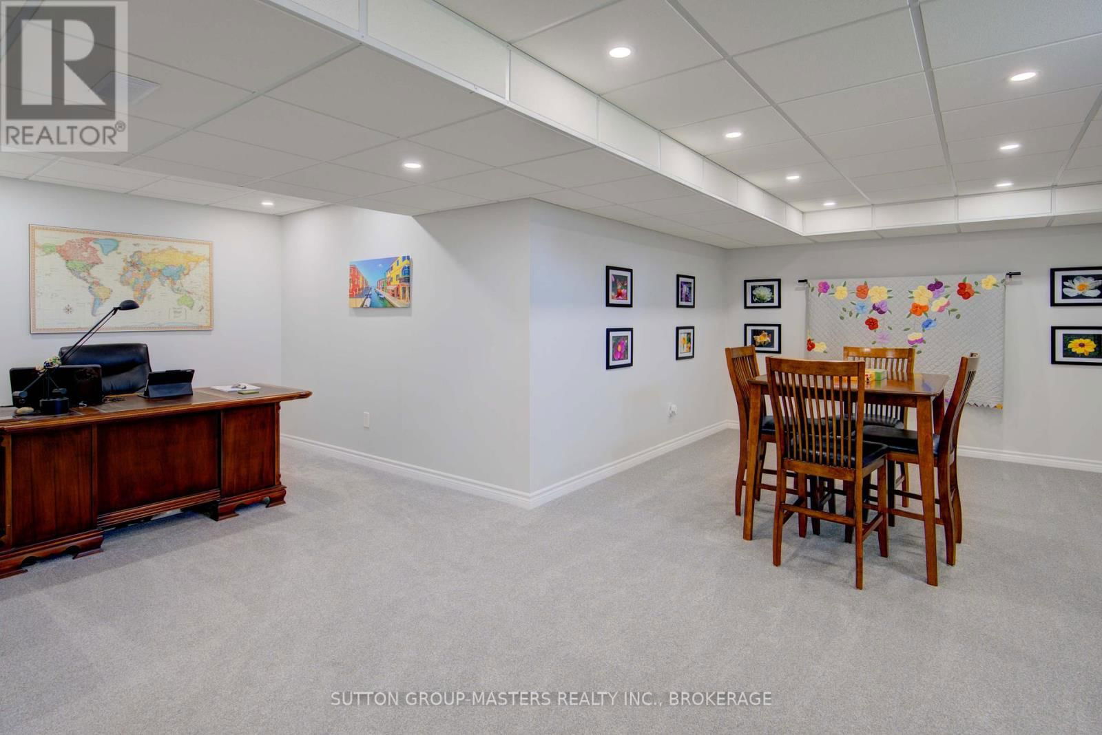 24 COUNTRY CLUB DRIVE Image 38