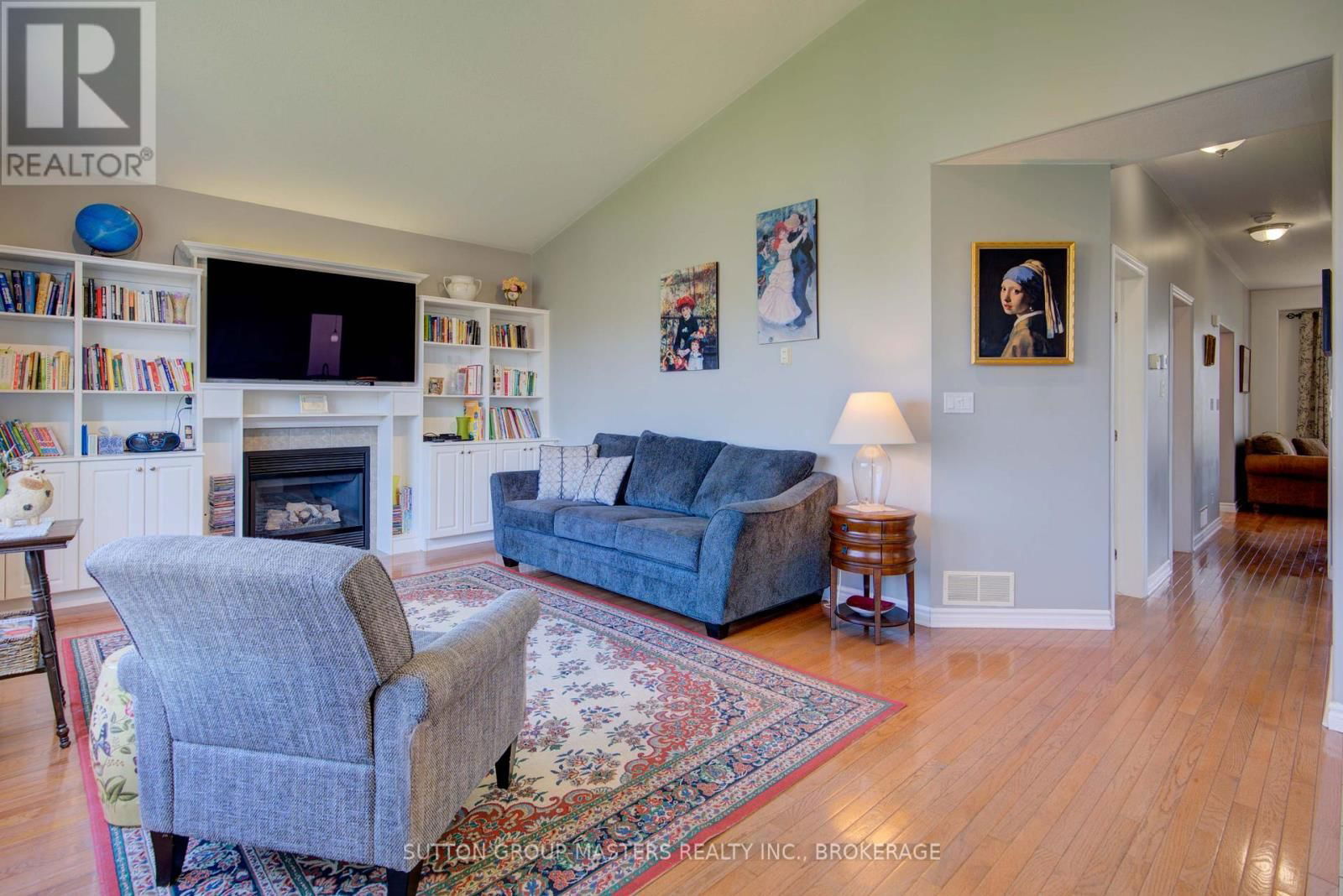 422 COOKE CRESCENT Image 10