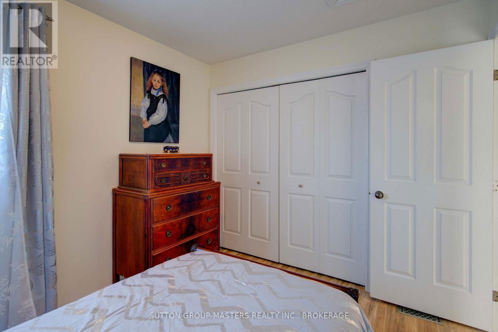 422 COOKE CRESCENT Image 19