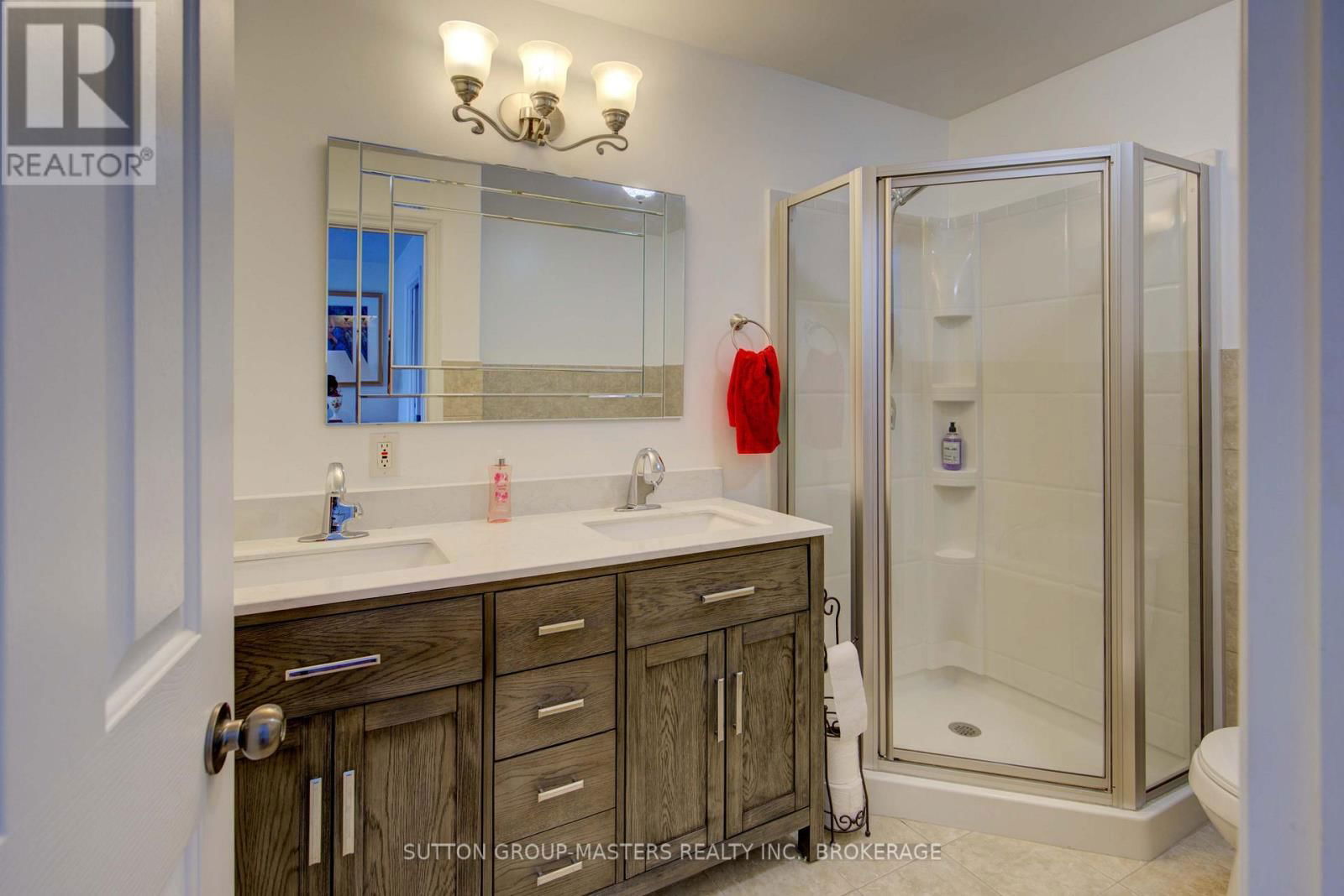 422 COOKE CRESCENT Image 23