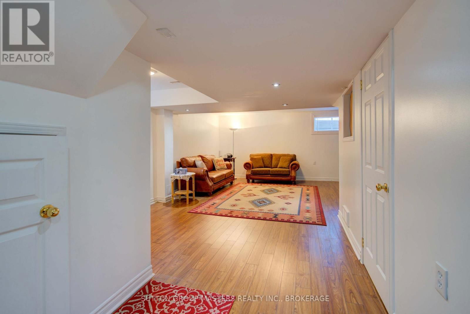 422 COOKE CRESCENT Image 26