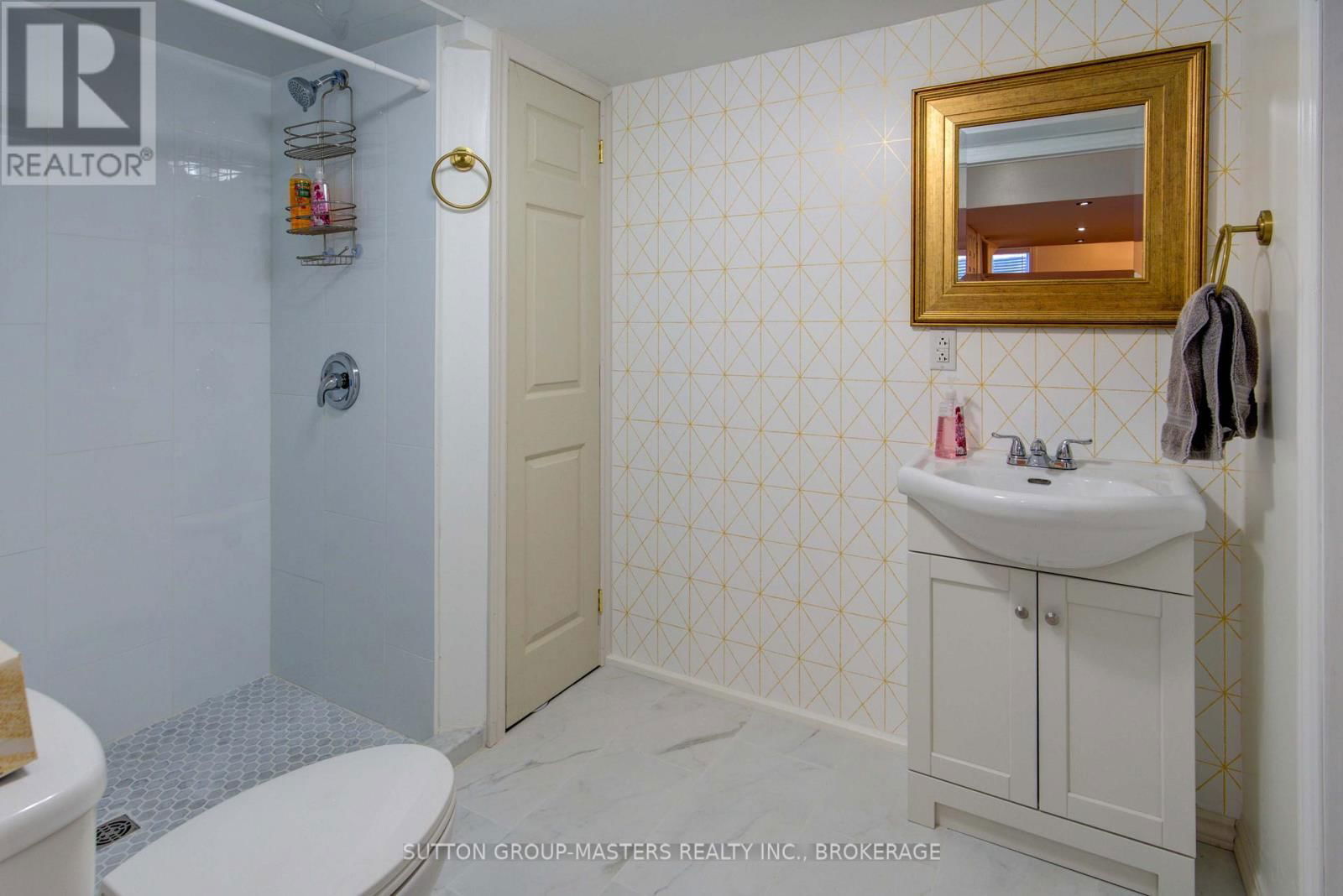 422 COOKE CRESCENT Image 29