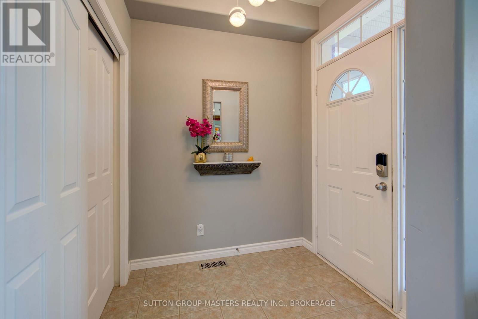 422 COOKE CRESCENT Image 3