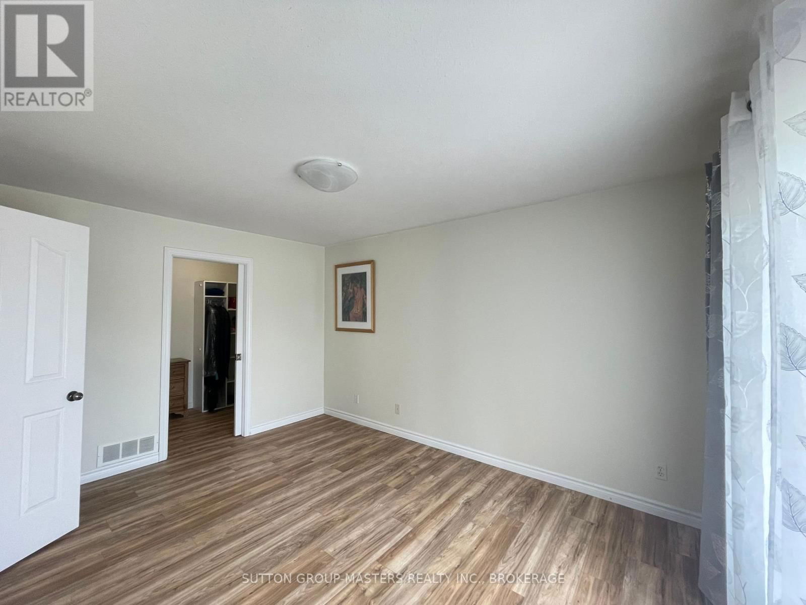422 COOKE CRESCENT Image 36