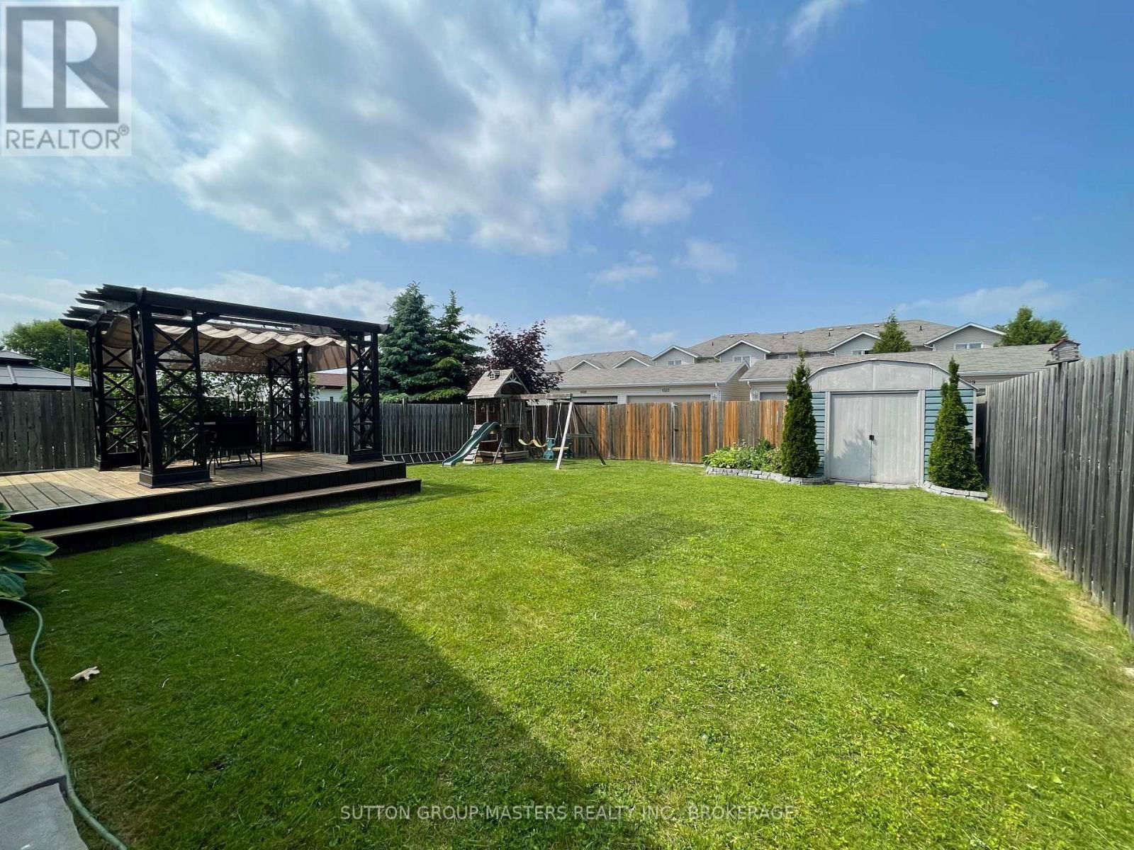 422 COOKE CRESCENT Image 38