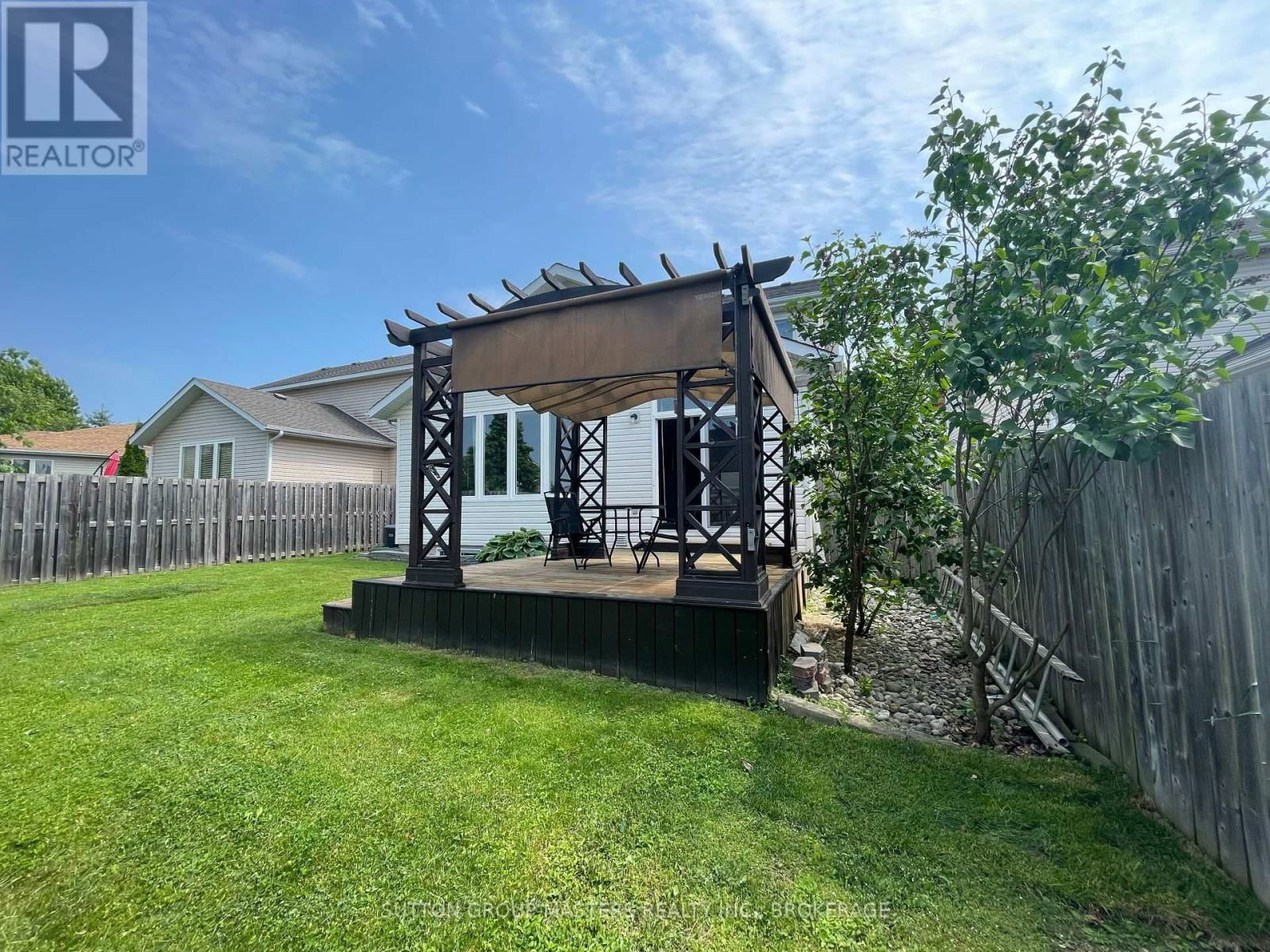 422 COOKE CRESCENT Image 39