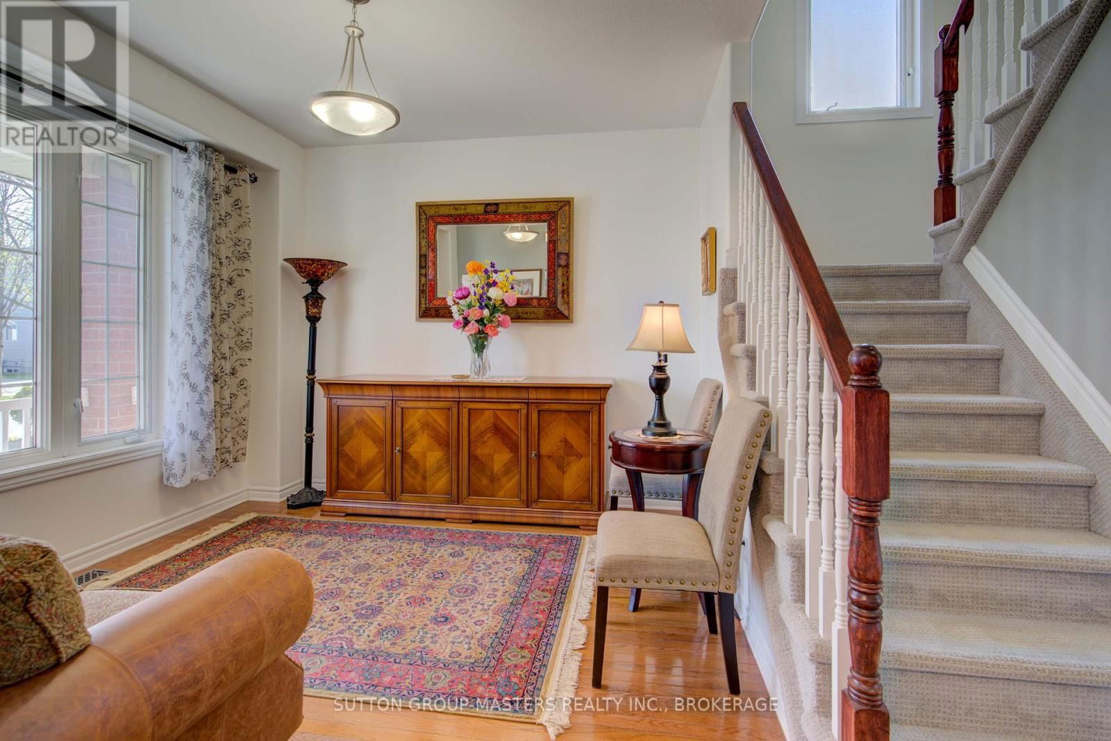 422 COOKE CRESCENT Image 4