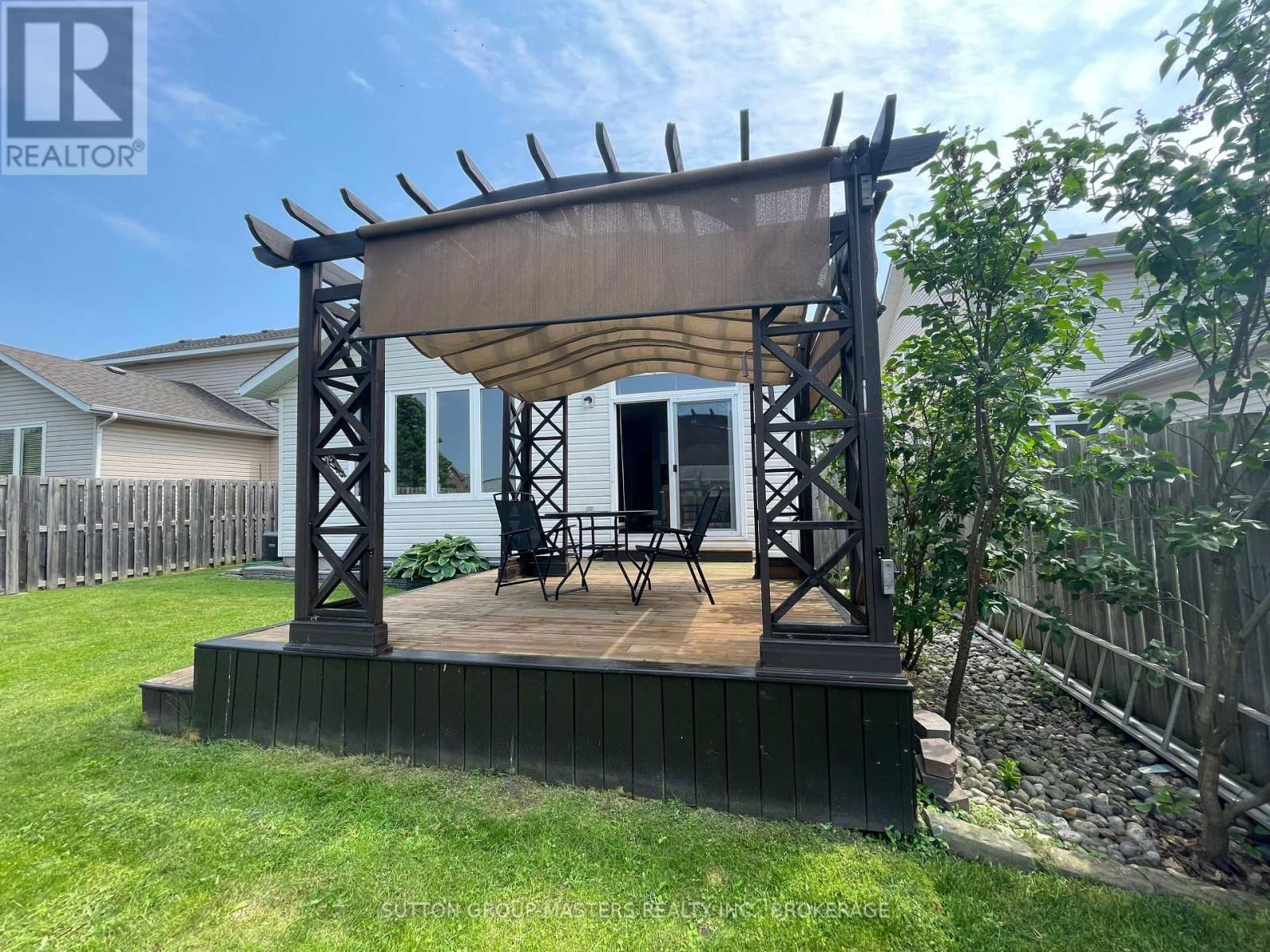 422 COOKE CRESCENT Image 40