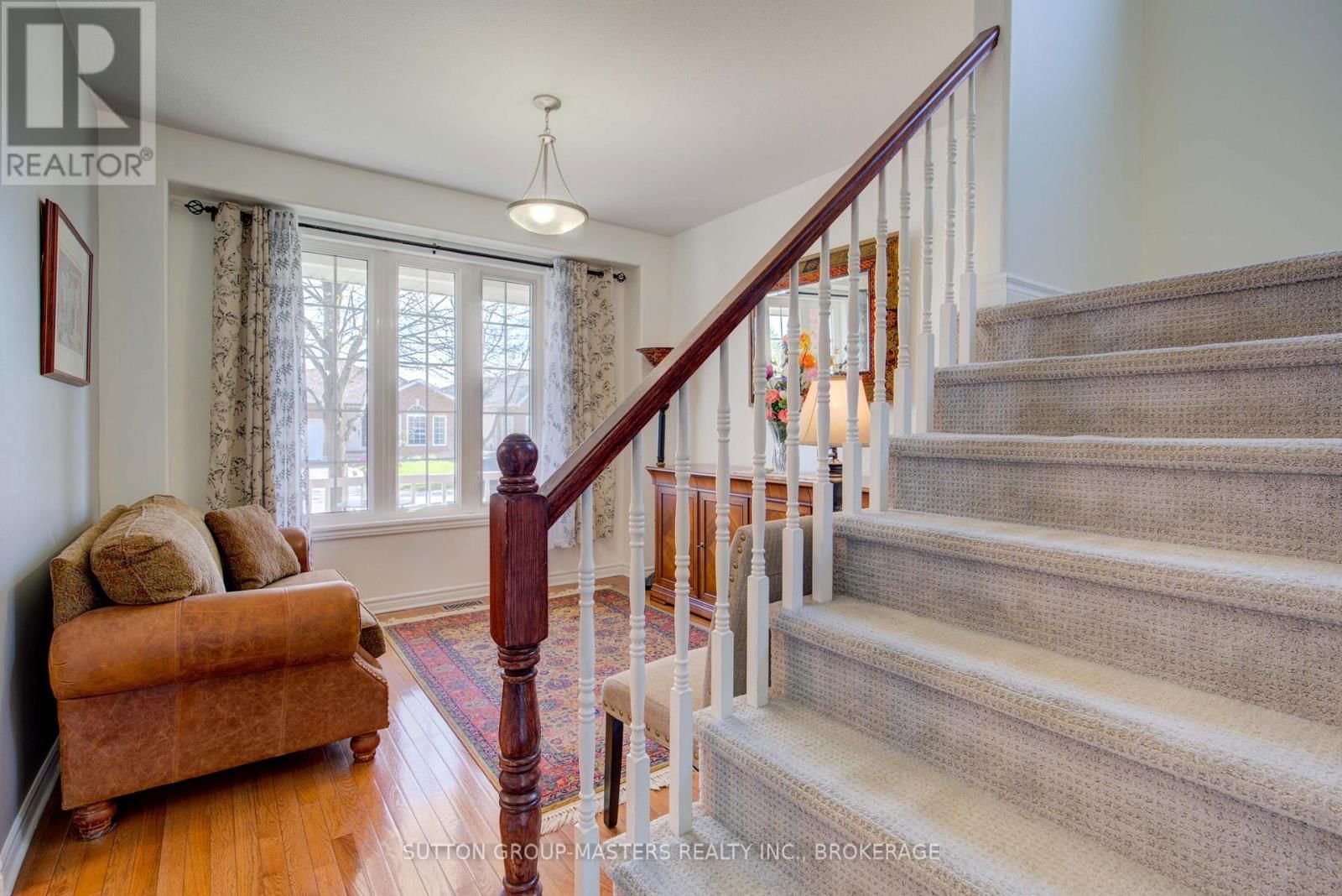 422 COOKE CRESCENT Image 6