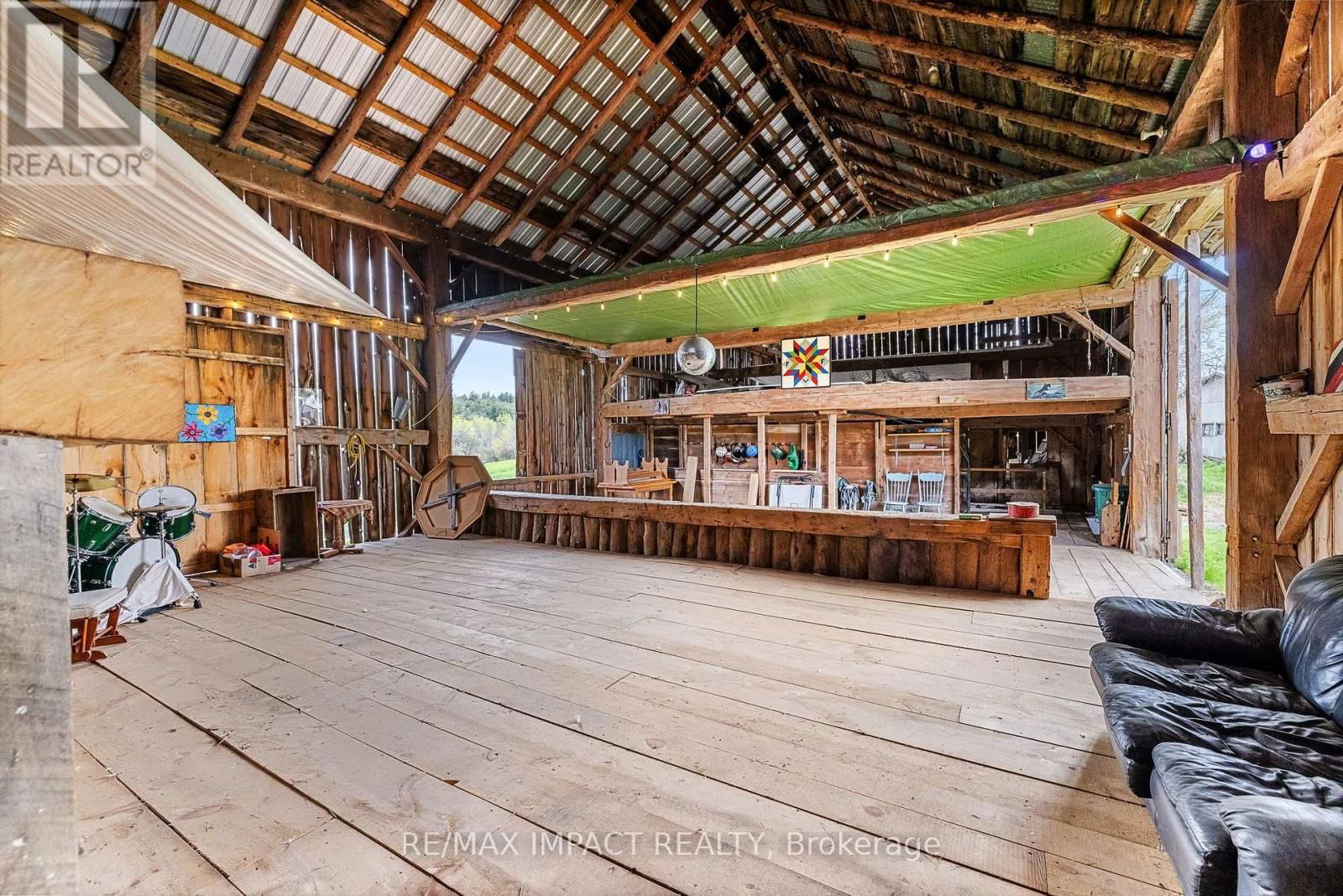 1008 TUFTSVILLE ROAD Image 32