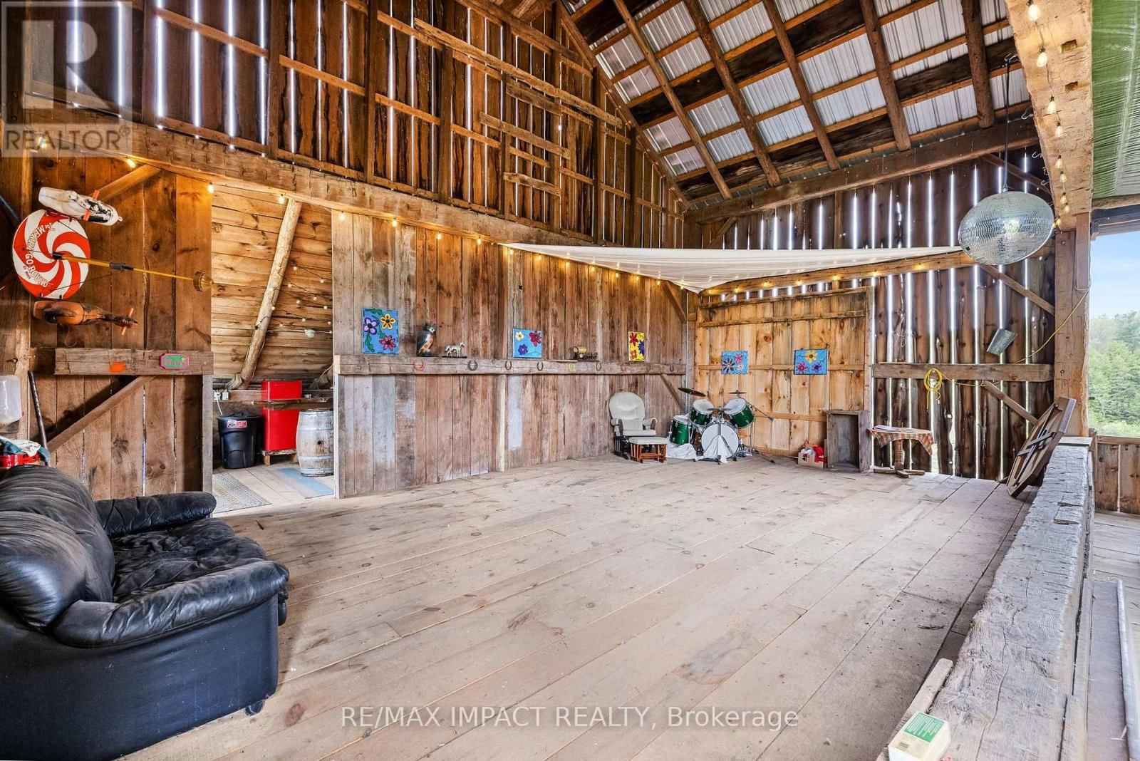 1008 TUFTSVILLE ROAD Image 33