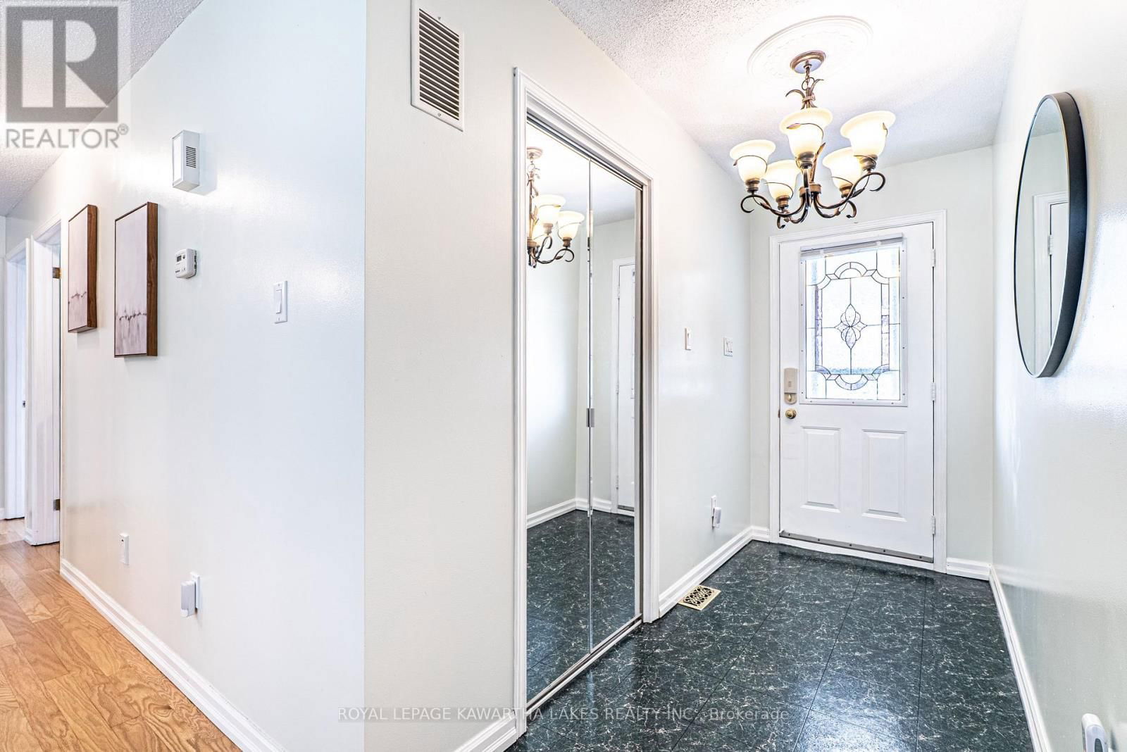 83 LORI BOULEVARD Image 15