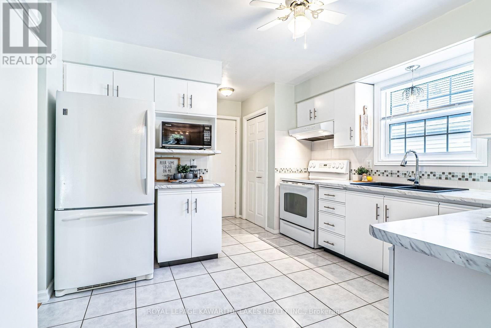 83 LORI BOULEVARD Image 20