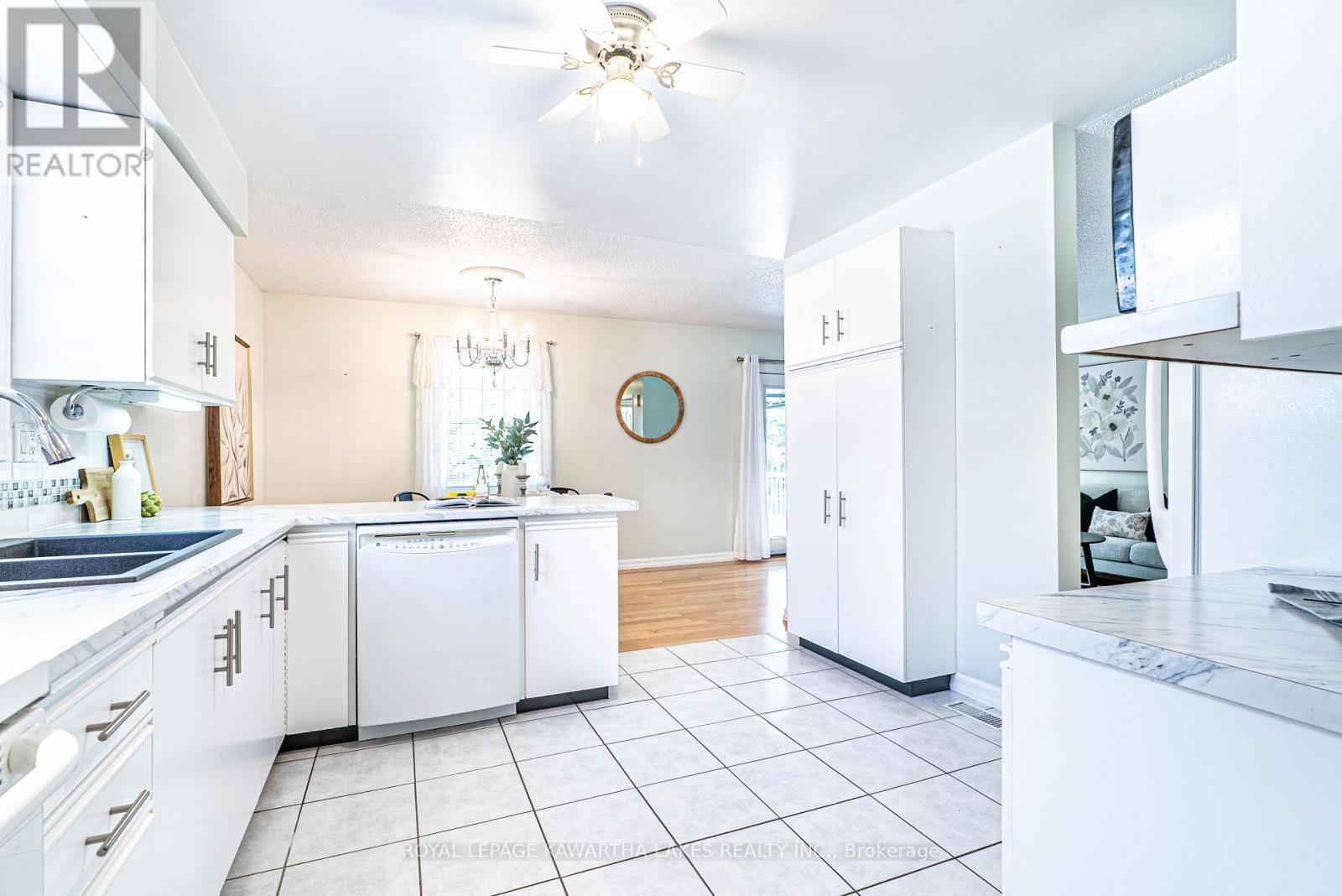 83 LORI BOULEVARD Image 22