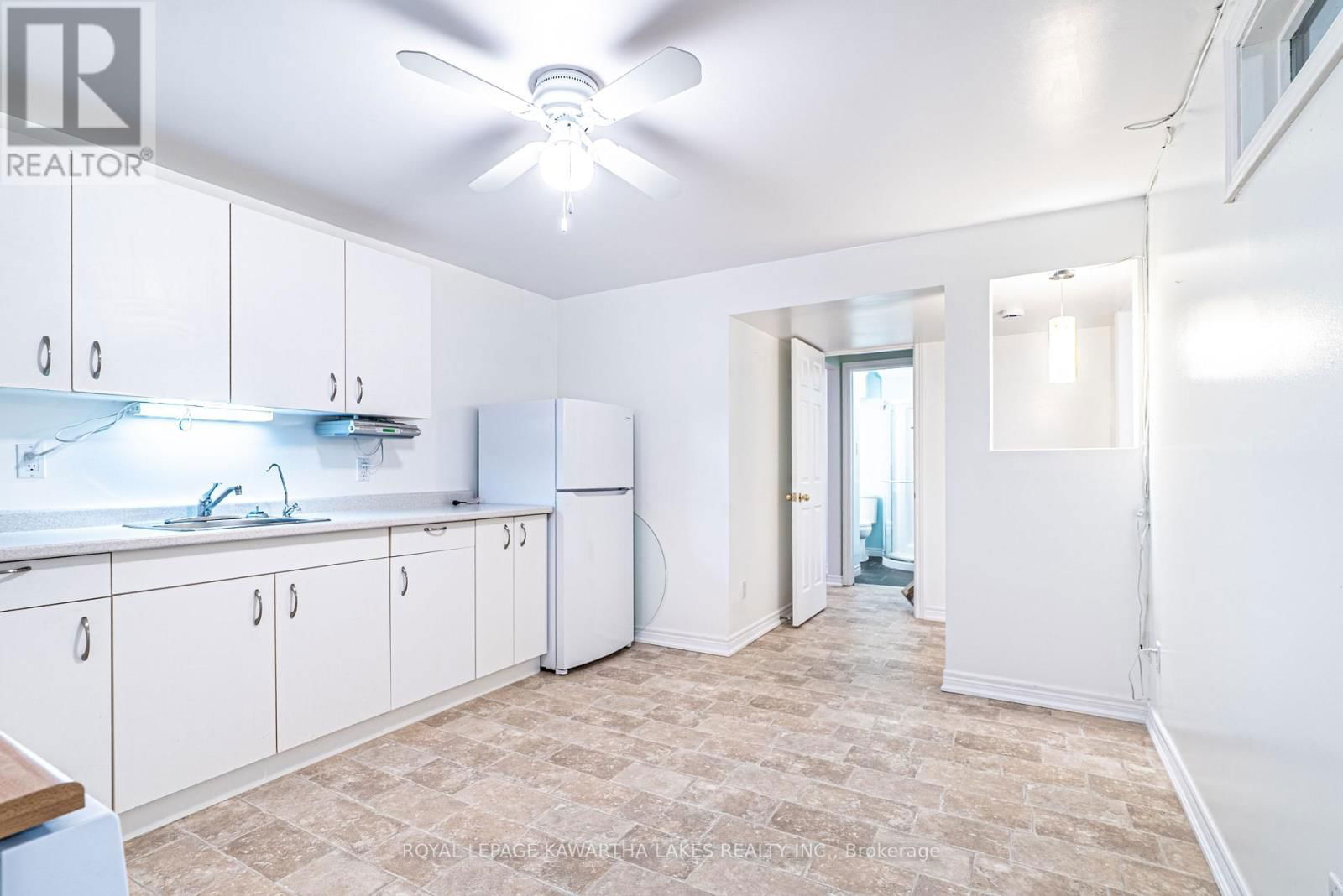 83 LORI BOULEVARD Image 28